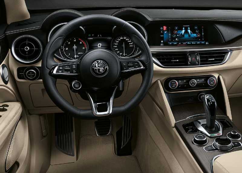 Alfa Romeo Stelvio Lusso 2021